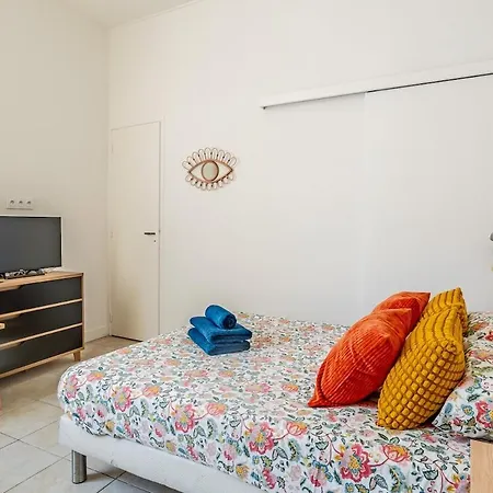 Studio, Centre *